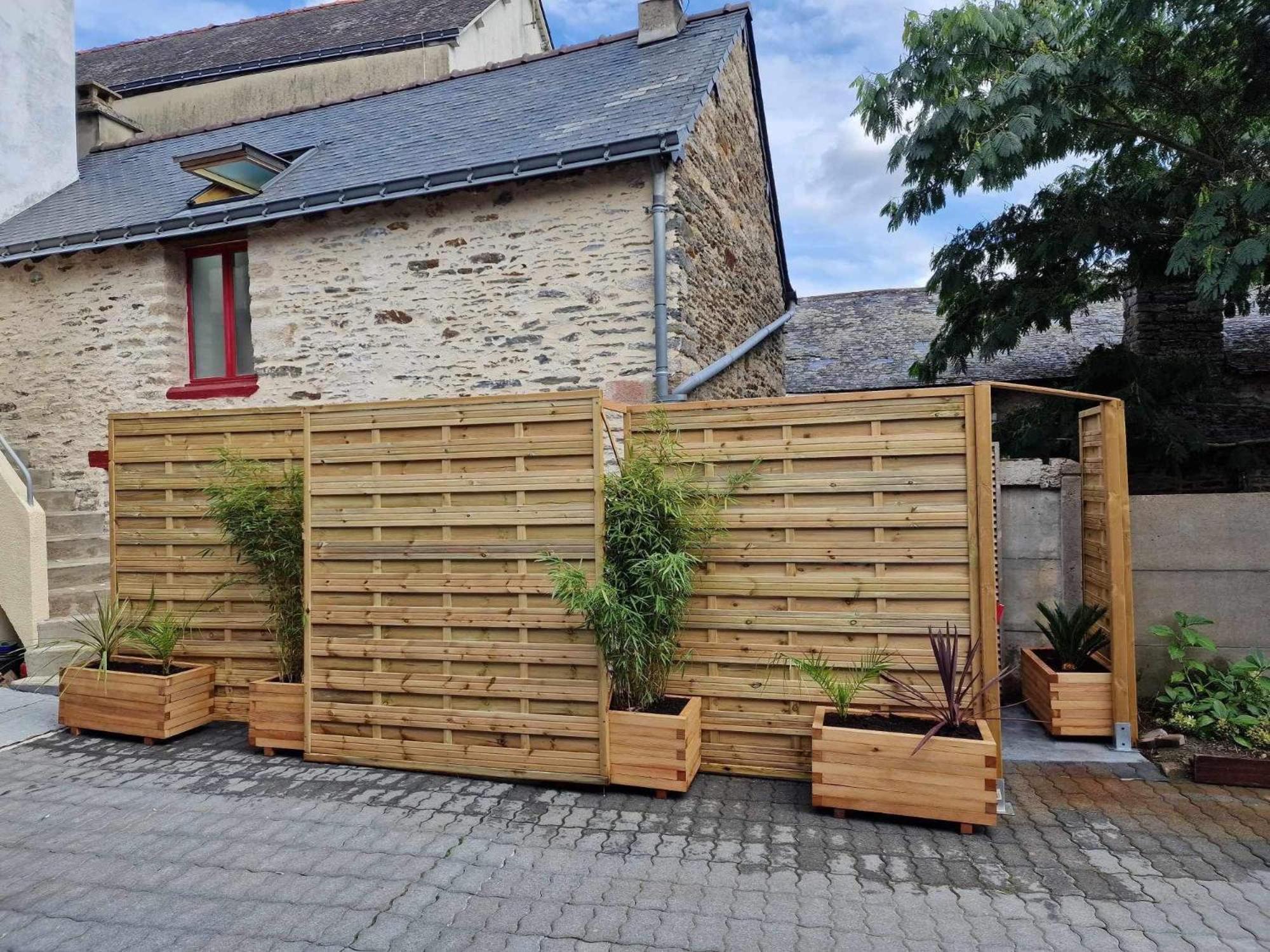 Gîte - Et à côté coule une rivière Josselin Extérieur photo